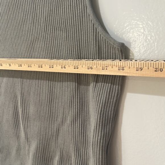 Vince Slvls Mock Neck Ribbed Sweater Size Large Gray - Picture 7 of 8